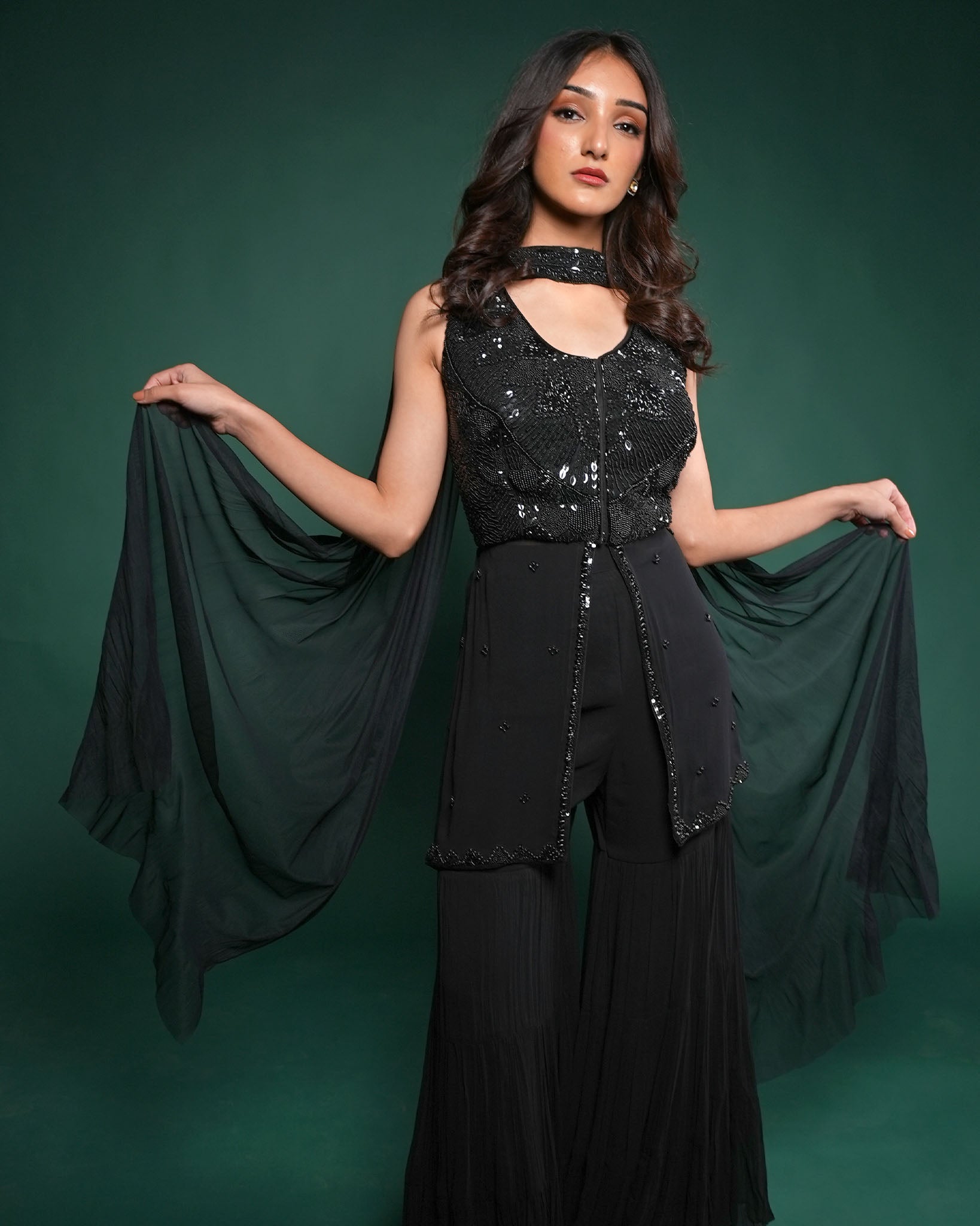 noir ziya sharara set